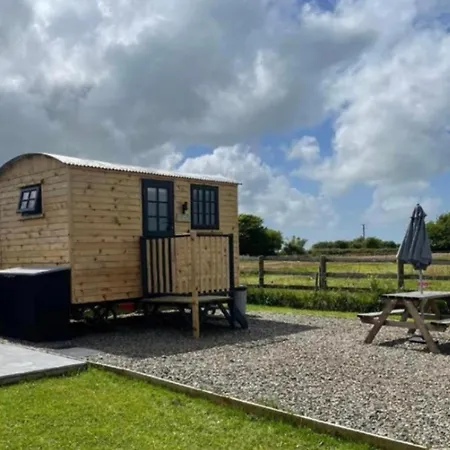 Alojamento de Turismo Selvagem On The Moor Shepherds Huts Bodmin